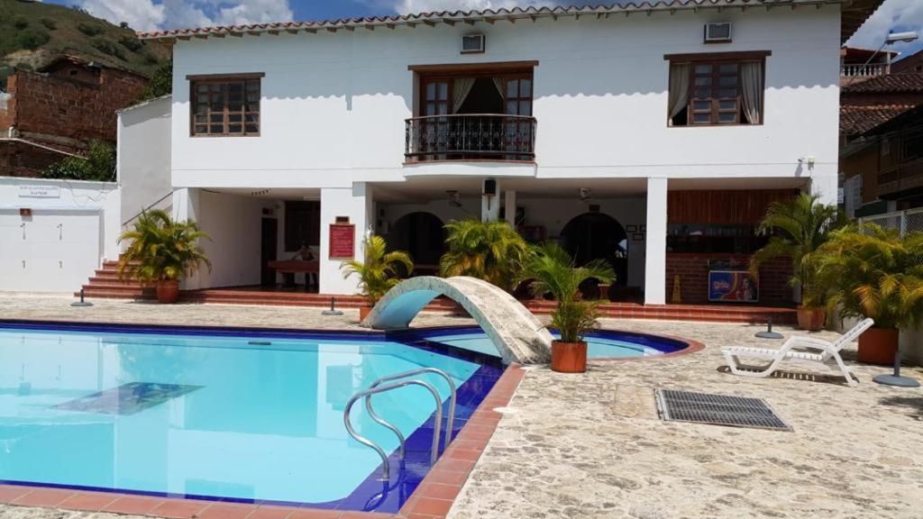 Hotel Tamarindo Resort Sopetran Buitenkant foto